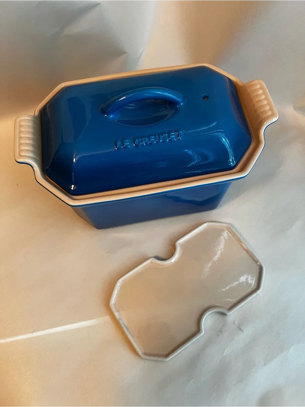 BN Three Piece Le Creuset Pate Terrine with Press 20cm RARE
